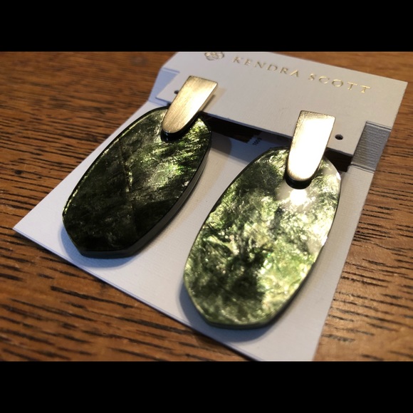 Kendra Scott Aragon Earrings - Picture 2 of 4